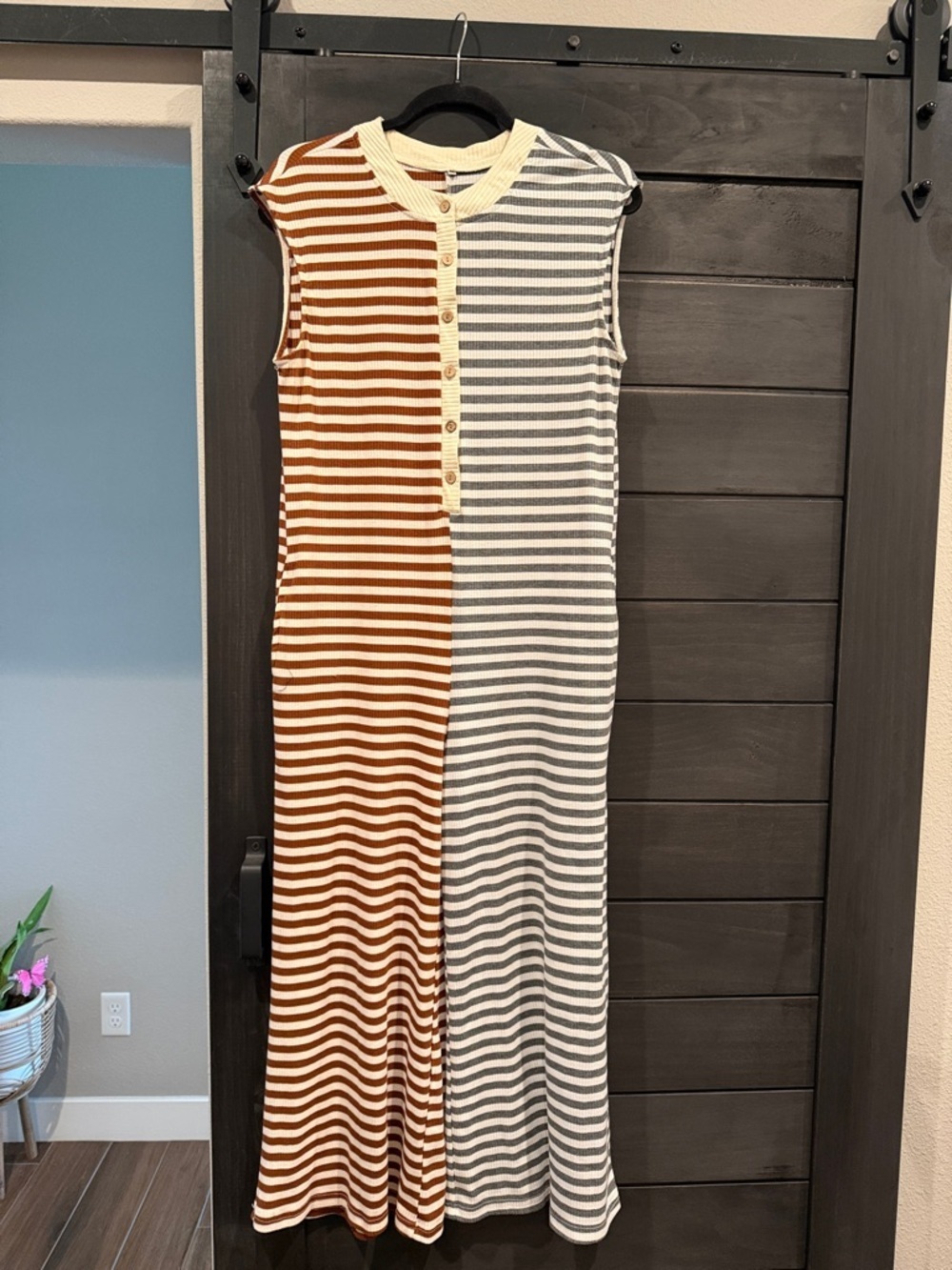 Two-Tone Striped Sleeveless Maxi Dress - Brown & Gray